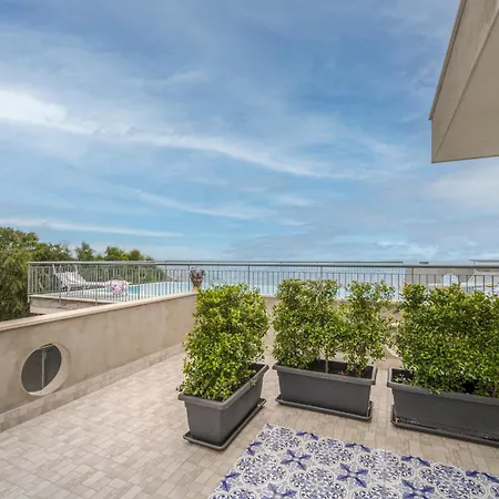 Aurora View 4* Mascali